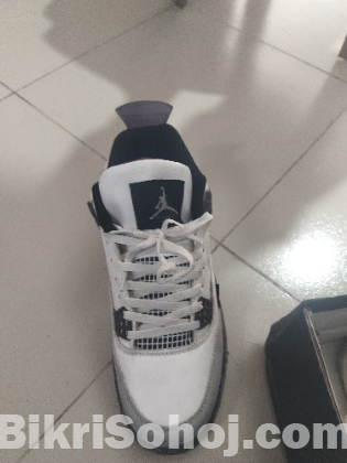 Jordan Air-4